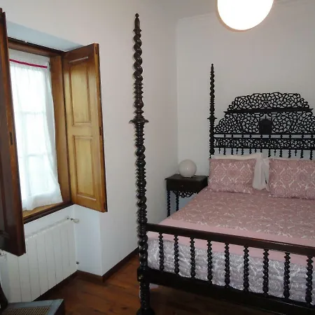 A Casa Do Professor Bed & Breakfast Linhares (Braganca)