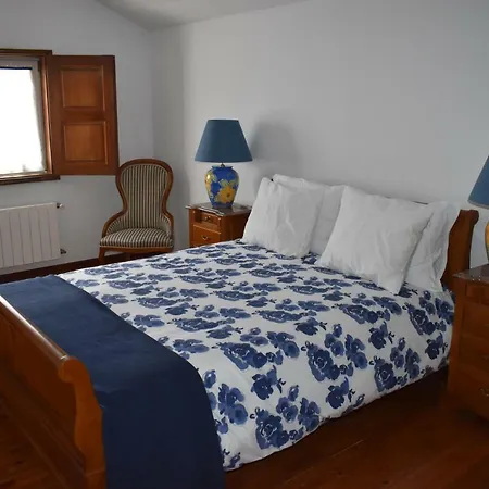 Bed & Breakfast A Casa Do Professor Linhares (Braganca)