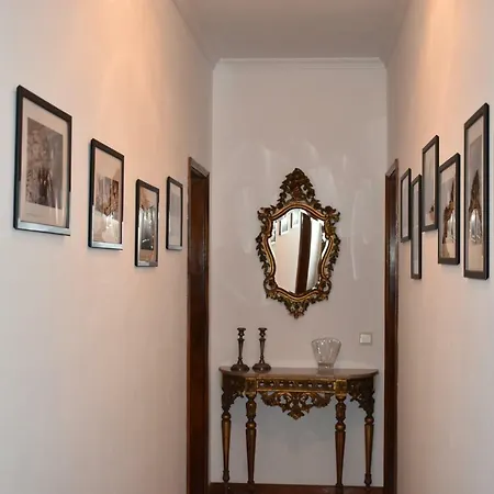 Bed & Breakfast A Casa Do Professor Linhares (Braganca)