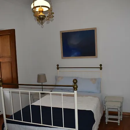 Bed & Breakfast A Casa Do Professor Linhares (Braganca)