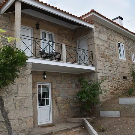 A Casa Do Professor Bed & Breakfast Linhares (Braganca)