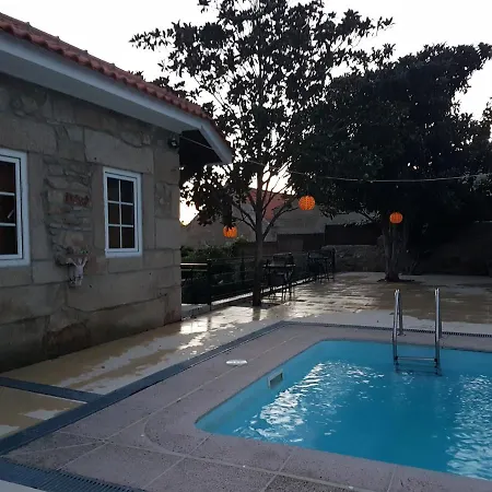 A Casa Do Professor Bed & Breakfast Linhares (Braganca)